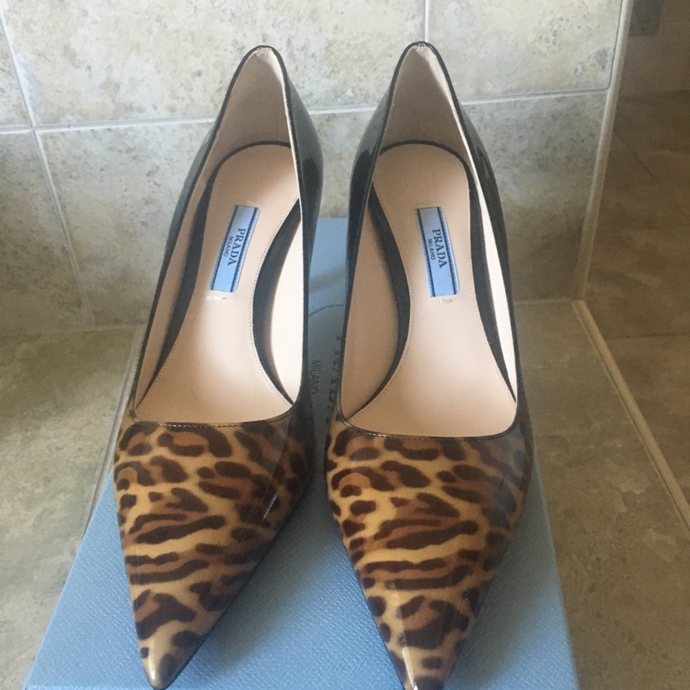 Prada leopard Black Patent kitten heel shoes